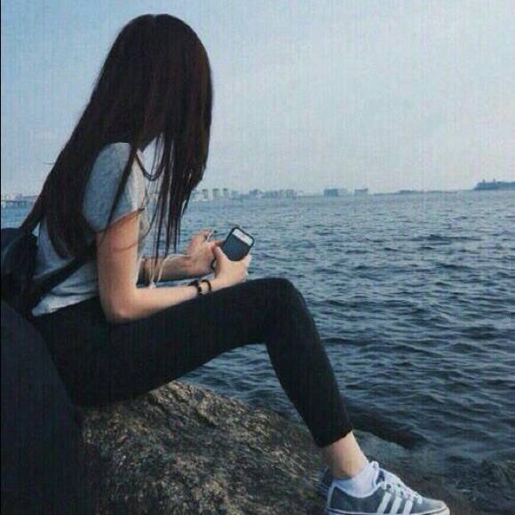 Meet your Posher, Eliza - Picture 1 of 1